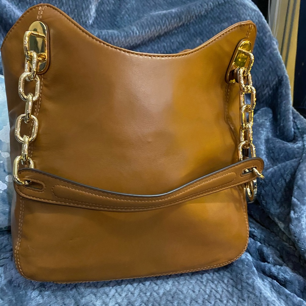 Michael Kors Lilly in walnut